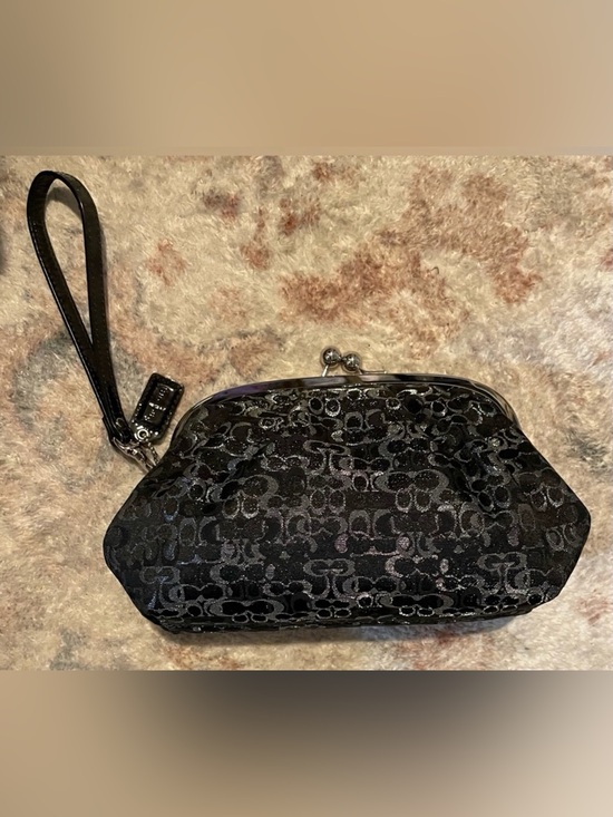 Coach Handbags - Coach optic lurex kiss lock pouch 2000’s EUC